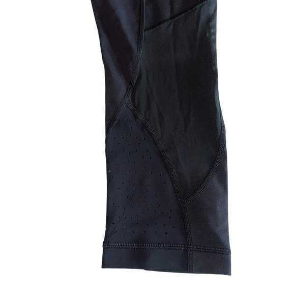 Lululemon Black Perforated Mesh Activewear Leggings size 4 - Picture 10 of 13